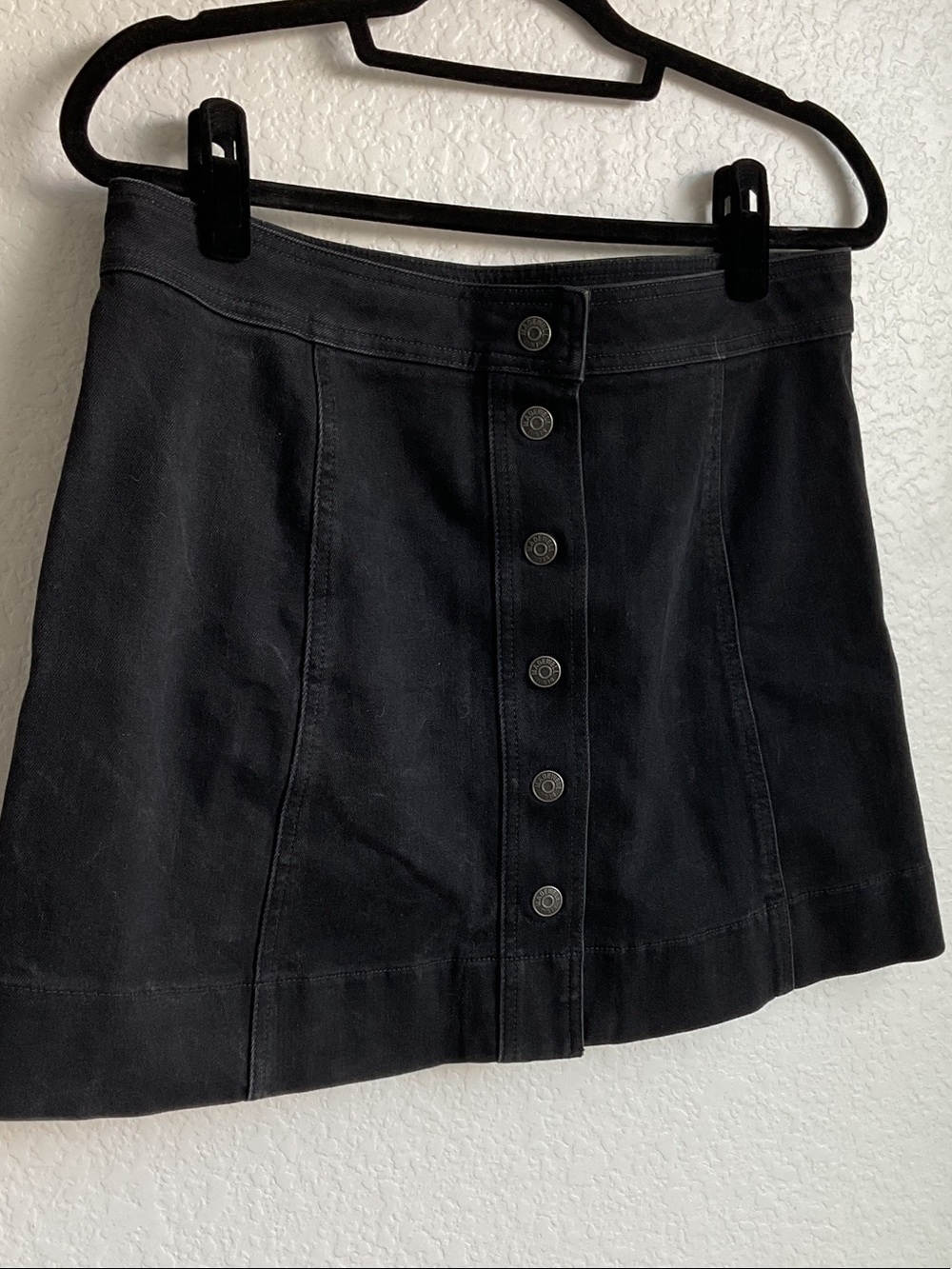 Madewell Black Button-Front Mini Skirt | 10 - Picture 3 of 11